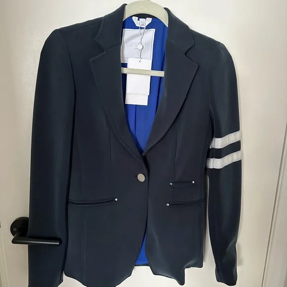 Blazer - Picture 1 of 1